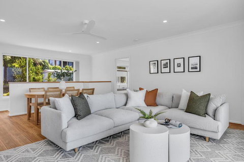 A Short Time - Tourism TAS 1