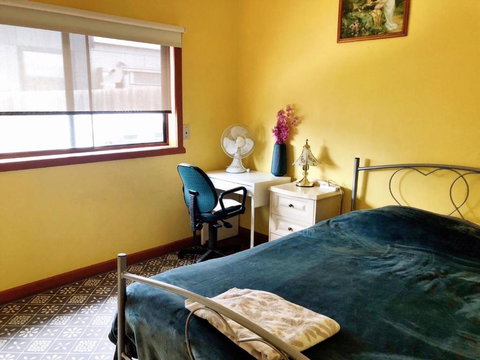 A Single Room Near The Railway Station - Tourism TAS 4