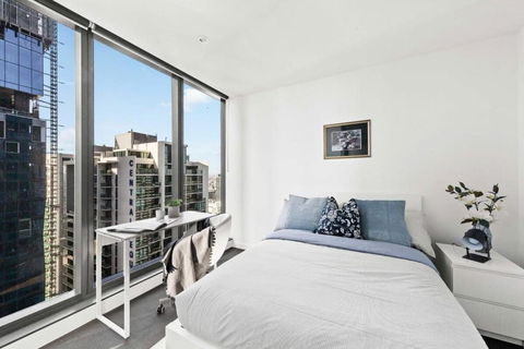 A Stylish 2BR Apt Next To Southern Cross With City Views - Hobart Tourism 0
