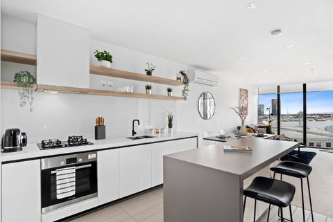 A Stylish 2BR Apt With FREE Parking - Tourism TAS 4