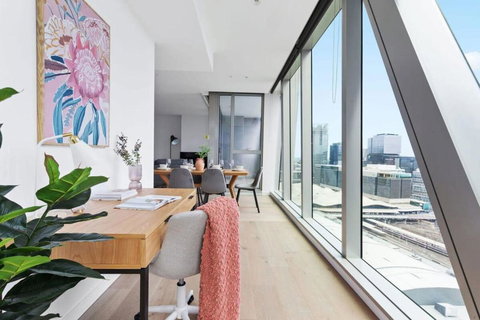 A Stylish 3BR Apt With Harbour Views FREE Parking - Tourism TAS 4