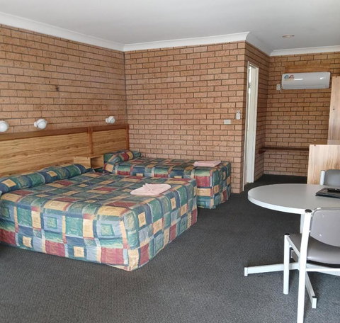 Aaron Inn Motel - Tourism TAS 1
