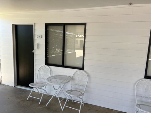 Abajaz Motel-Centrally Located-Shaded Parking - Tourism TAS 2