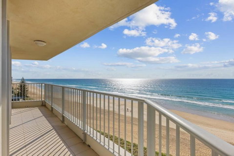 Absolute Beachfront Apartment - Tourism TAS 4