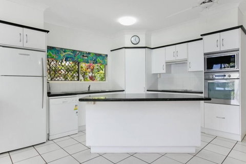 Absolute Beachfront Apartment - Tourism TAS 1