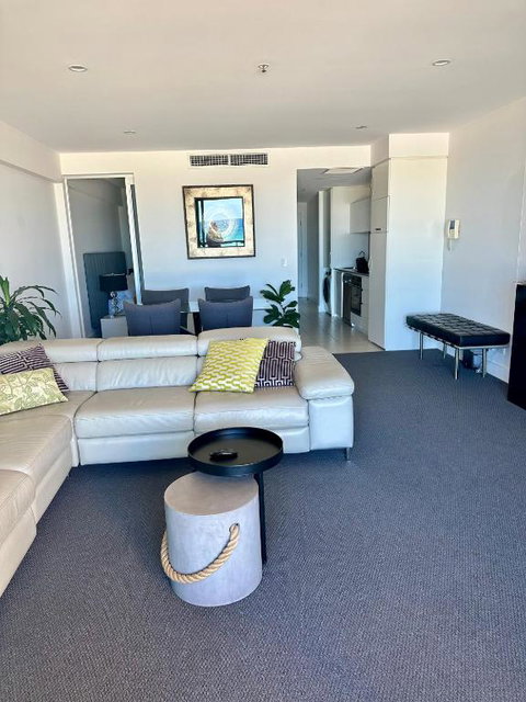 Absolute Beachfront At The Pier Glenelg - Tourism TAS 3