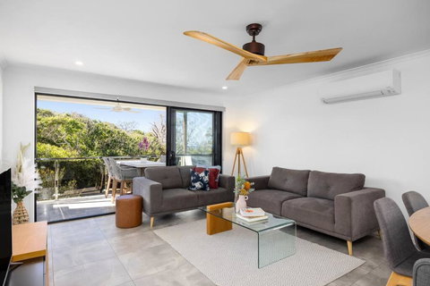 Absolute Beachfront Marcoola 4Bd, Heated Spa - Tourism TAS 2