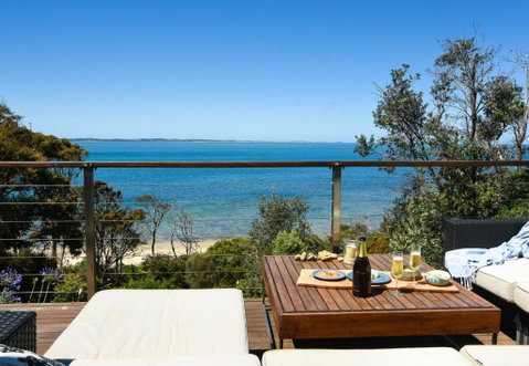 Absolute Beachfront - Tourism TAS 2