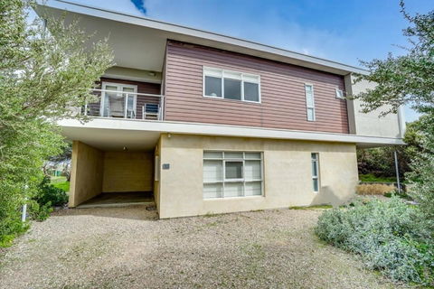 Absolute Luxury Beachfront - Middleton - BYO Linen - Hobart Tourism 1