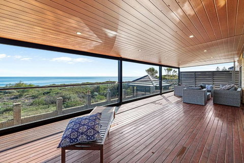 Absolute Oceanfront Retreat - Tourism TAS 3