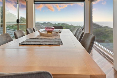 Absolute Oceanfront - Sunsets - Tourism TAS 2