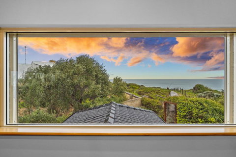 Absolute Oceanfront - Sunsets - Tourism TAS 4