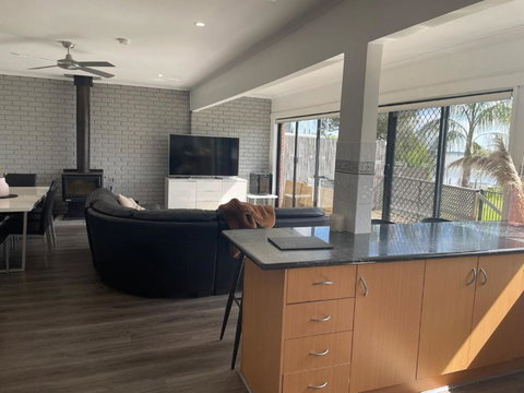 Absolute Waterfront At Woodlands - Tourism TAS 4