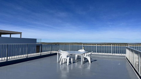 Absolute Waterfront With Rooftop! - Tourism TAS 1