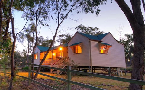 Accommodation Creek Cottages & Sundown View Suites - Tourism TAS 1