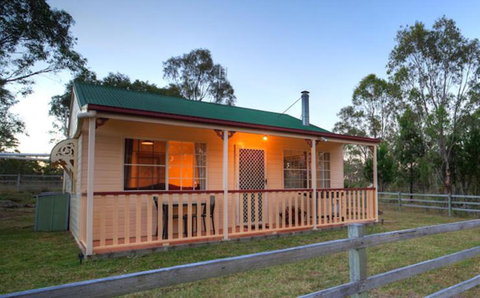 Accommodation Creek Cottages & Sundown View Suites - Tourism TAS 3