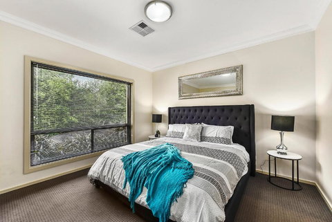 Accommodation On Lansell 1 Being Unit 1 Of 6 Lansell Street - Tourism TAS 1
