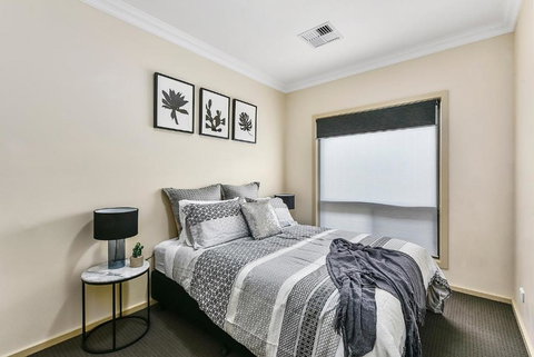 Accommodation On Lansell 1 Being Unit 1 Of 6 Lansell Street - Tourism TAS 3