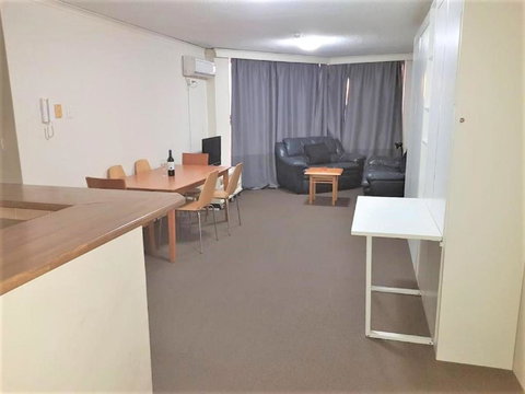 Accommodation Sydney - Kent Street Sydney CBD Top Floor 2 Bedroom Apartment With Balcony - Tourism TAS 4