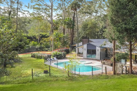 Acreage Estate -Ponies -Tennis Court -Spa - Hobart Tourism 0