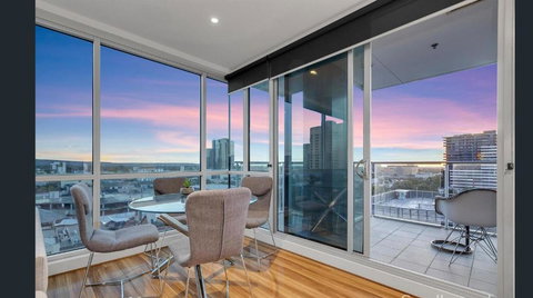 Adelaide Central Skyline Panoramic Suite - Tourism TAS 2