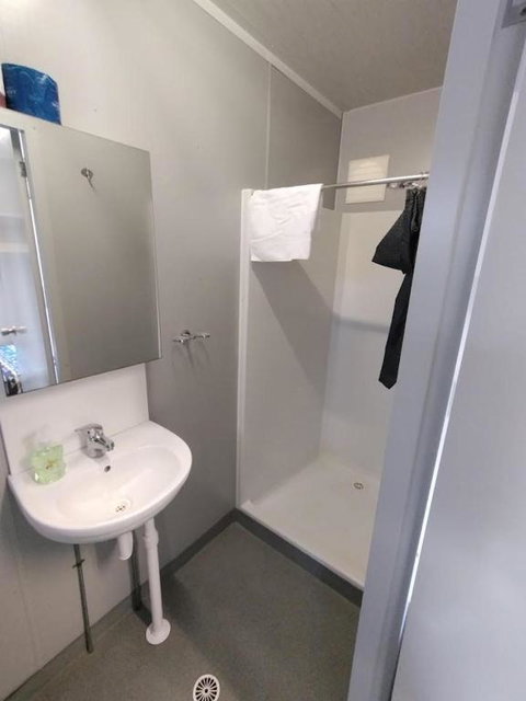 Adventureland Cabins - Tourism TAS 2