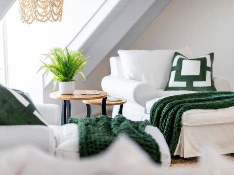 Absolute Beachfront Family Size Home - Tourism TAS 3