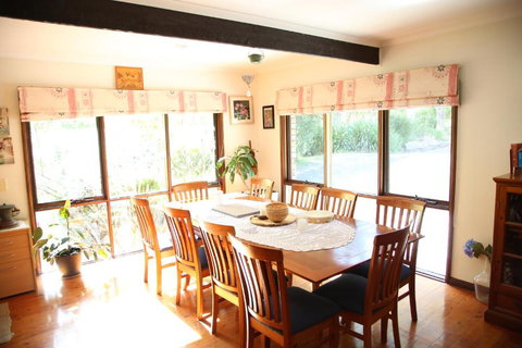 A Holiday Home For Every Season - Tourism TAS 1