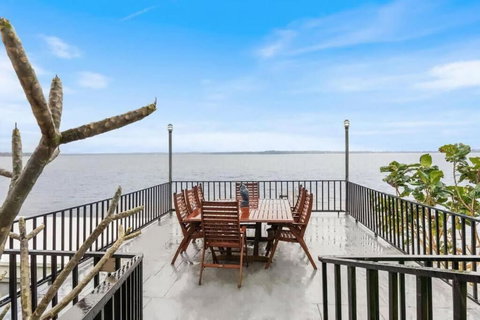 Absolute Waterfront Hidden Gem Toukley - Tourism TAS 0