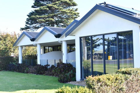 A1 Motels And Apartments Port Fairy - Tourism TAS 4