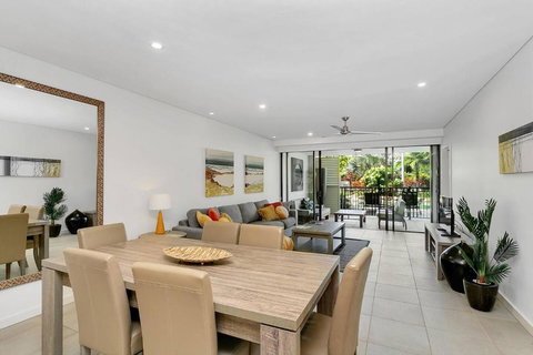 A Four Mile Beach Resort Lifestyle At Temple - Tourism TAS 1