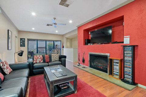 About Time Retreats- Studio Seven - Tourism TAS 2