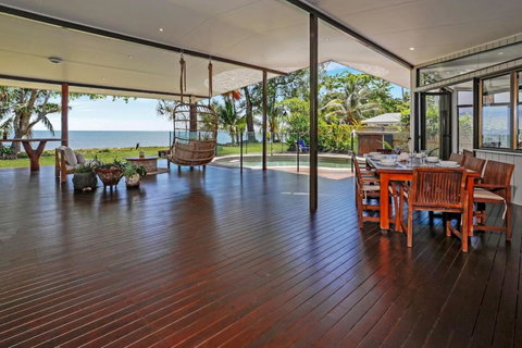 Absolute Beachfront House With Private Pool - Hobart Tourism 2
