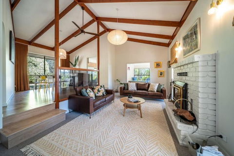 Adelaide Hills Retreat - Surrounded By Nature - Hobart Tourism 3