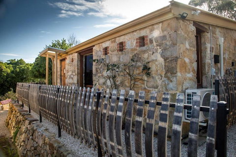 A Romantic Uraidla Studio - Tourism TAS 0