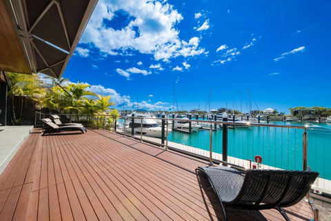 Airlie Beach Marina-Front Luxury At 10 The Cove - Tourism TAS 4