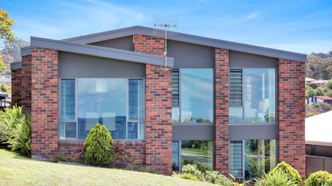 Aisling Saifir - Tourism TAS 1