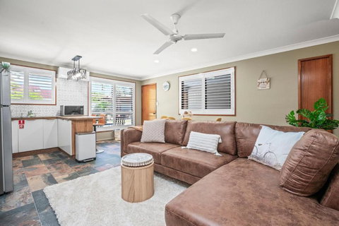 Akuli By The Sea Unit 3 - Tourism TAS 3