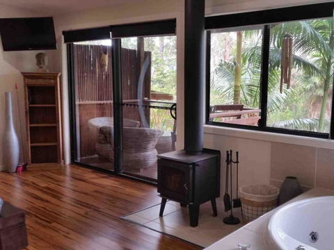 Alaya Escape - Tourism TAS 3