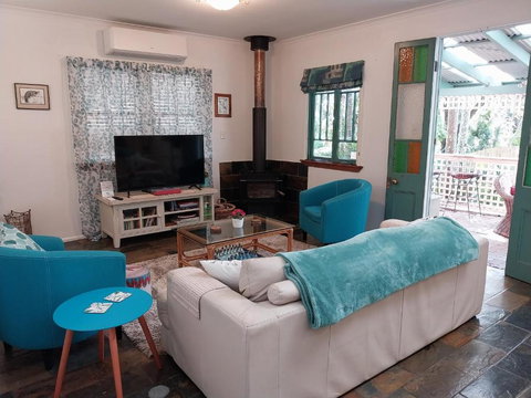 Alba The Scots Cottage Walk Every Where - Hobart Tourism 4