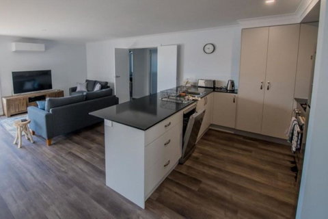 Albatross Retreat - Hobart Tourism 4