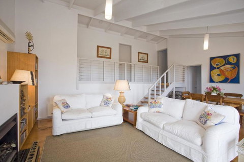 Albert - Tourism TAS 4