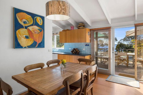 Albert - Tourism TAS 2