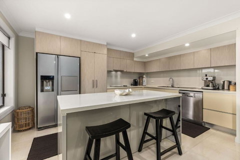 Albion Blue By Experience Jervis Bay - Hobart Tourism 4