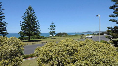 Alcheringa, 1 - 10 Pacific Parade - Tourism TAS 1