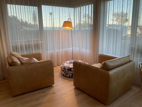 Alex Beachfront Views - Tourism TAS 1