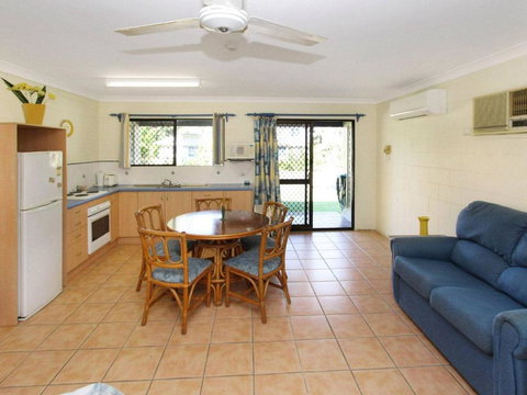 Alma Bay Holiday Unit 1 - Tourism TAS 3