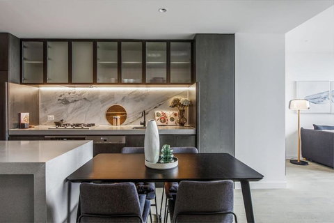 Aloft On Collins - Skyline Views From The 53rd Floor - Tourism TAS 1