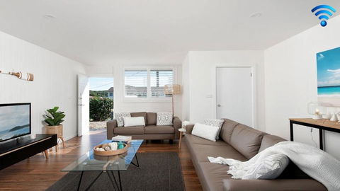 Aloha Beach House - Tourism TAS 0