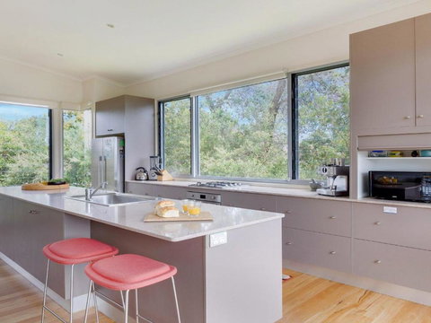 Aloha - Tourism TAS 2